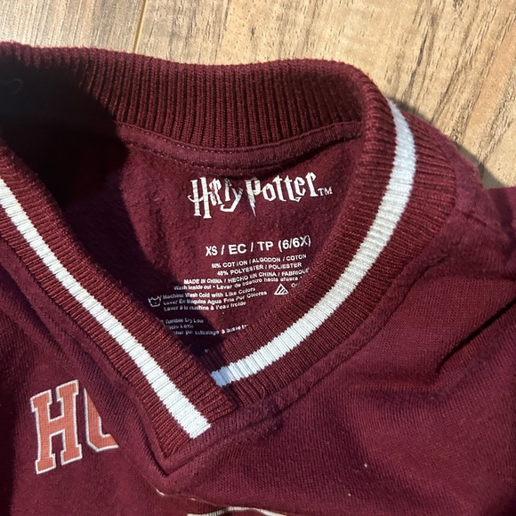 Howard’s alumni sweater - Picture 2 of 3